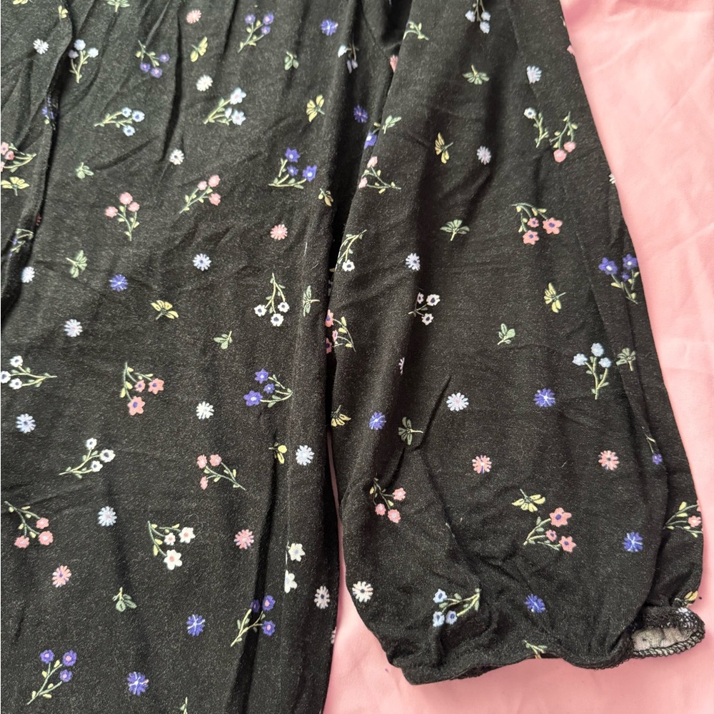 LuLaRoe Debra 3/4 sleeve top - Picture 4 of 5